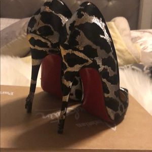 So Kate luxury feline